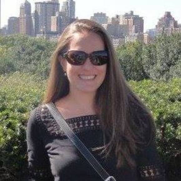 Meet your Posher, Tricia - Picture 1 of 1